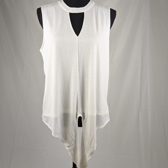 Thalia Sodi Tops - Thalia Sodi Sleeveless Top. Size L